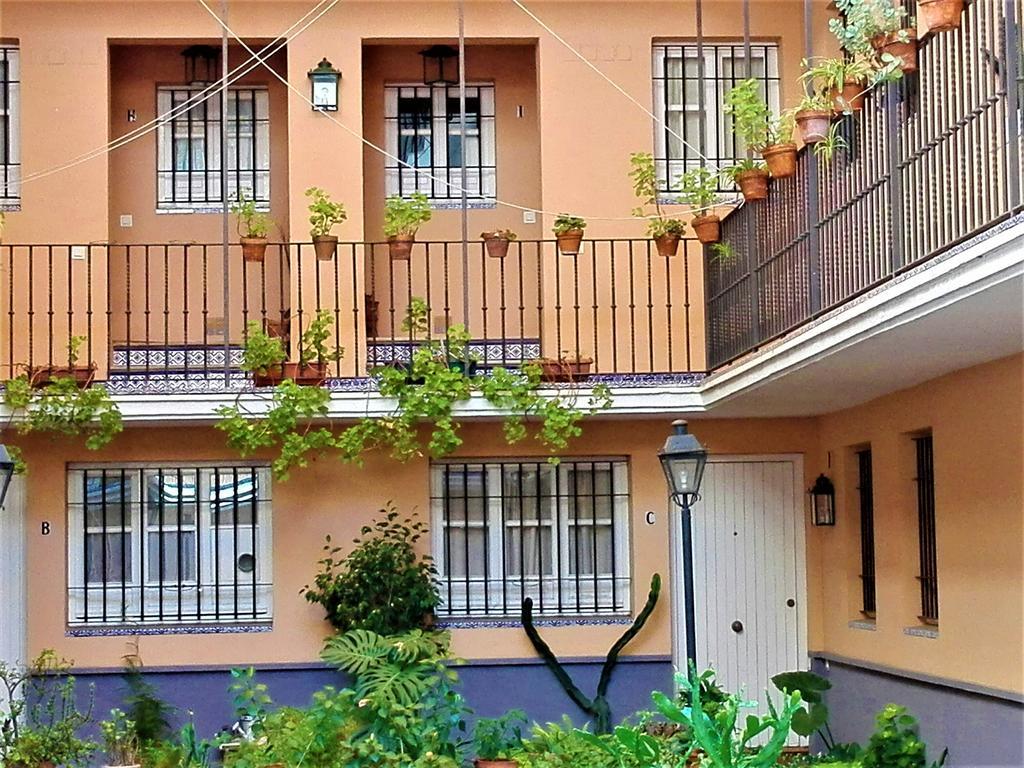 Duplex En Corral De Vecinos San Bernardo Apartman Sevilla Kültér fotó