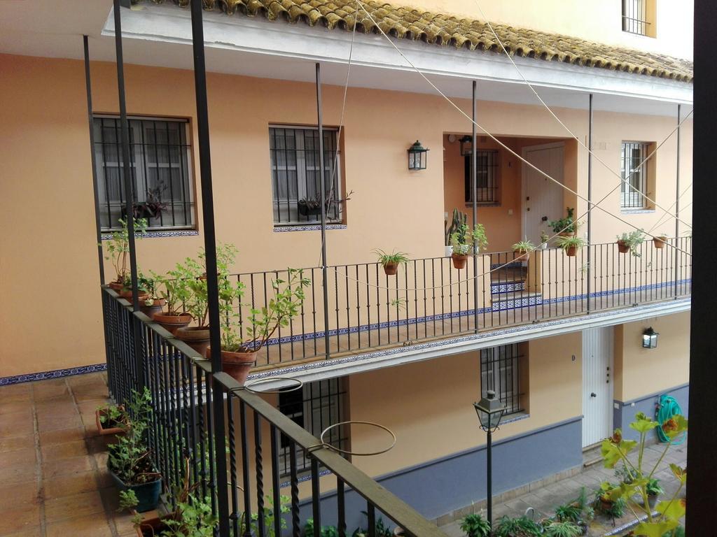 Duplex En Corral De Vecinos San Bernardo Apartman Sevilla Kültér fotó