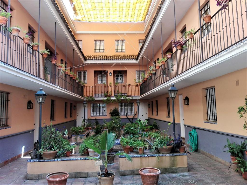 Duplex En Corral De Vecinos San Bernardo Apartman Sevilla Kültér fotó